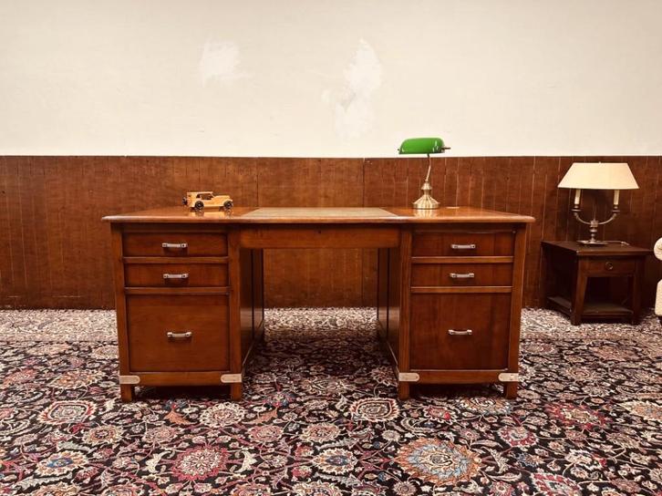 Klassiek Italiaans Bureau Assi D'asolo, Antiek en Kunst, Antiek | Kantoor en Zakelijk, Ophalen of Verzenden