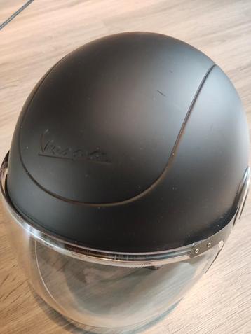 Vespa motorhelm beschikbaar voor biedingen