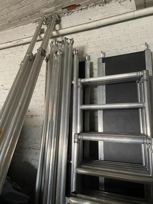 SVELT ALUMINIUM ROLSTEIGER TEMPO TECH S 0.74M, Doe-het-zelf en Bouw, Overige Doe-Het-Zelf en Bouw, Zo goed als nieuw, Ophalen