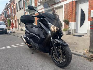 YAMAHA XMAX 400 AKRAPOVIC klaar om geregistreerd te worden beschikbaar voor biedingen