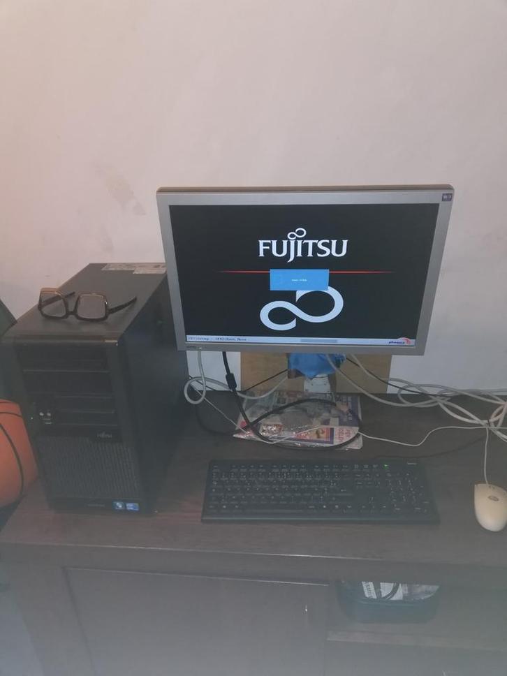 Fujitsu Siemens P9900E Werkt Priema., Computers en Software, Windows Laptops, Zo goed als nieuw, Ophalen