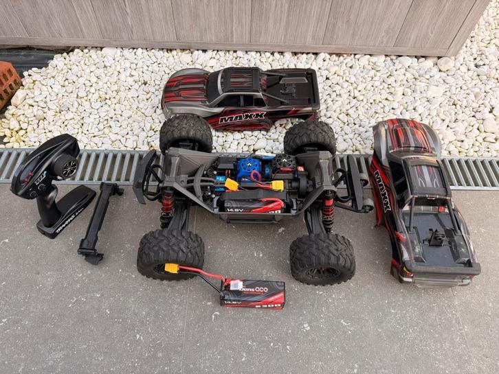 Traxxas Maxx (V1) met 2x 5300mAh 4S LiPo, Hobby & Loisirs créatifs, Modélisme | Radiocommandé & Téléguidé | Voitures, Utilisé