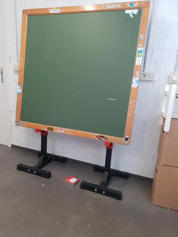 Krijtbord langs beide zijden beschikbaar voor biedingen