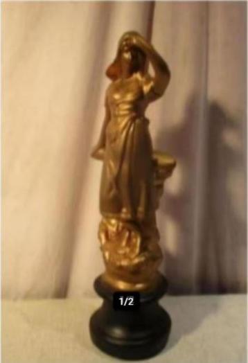 Belle statue ancienne - Femme regardant au loin - 41 cm, Enlèvement ou Envoi, Comme neuf, Humain