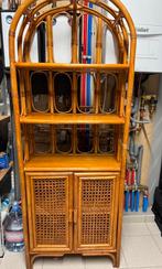 Rotan boogkast, Ophalen, Gebruikt