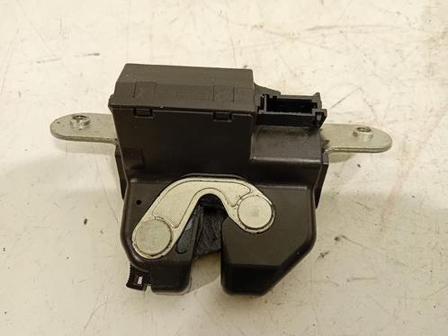 SLOTVANGER ACHTERKLEP ELEKTR. Opel Corsa D (55701971), Auto-onderdelen, Carrosserie, Achterklep, Opel, Gebruikt