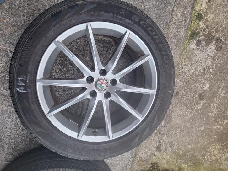 19" velgen, banden 5x110 Alfa Romeo Stelvio, Auto-onderdelen, Banden en Velgen, Banden en Velgen, Zomerbanden, 19 inch, 235 mm