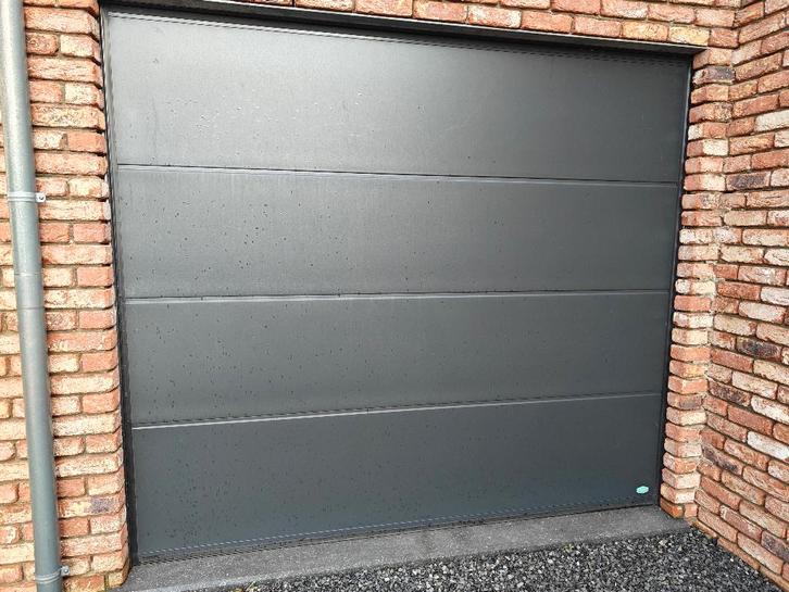 Sectionaal poort, Doe-het-zelf en Bouw, Deuren en Vliegenramen, Zo goed als nieuw, Garagedeur, 215 cm of meer, 120 cm of meer