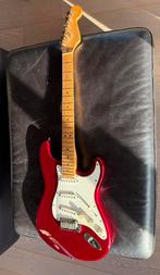Fender strat candy apple red 50th anniversary 1996, Musique & Instruments, Instruments à corde | Guitares | Électriques, Enlèvement