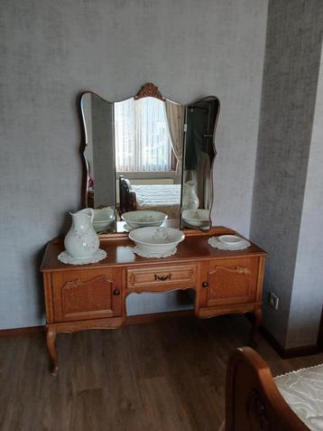Complete slaapkamer beschikbaar voor biedingen