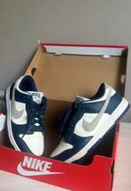 Nike Dunk Low blauw en wit - Nieuw, maat 42 (Heren), Kleding | Heren, Schoenen, Blauw, Nike, Nieuw, Ophalen of Verzenden