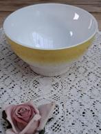 Brocante spoelkom geel / off white, Ophalen of Verzenden