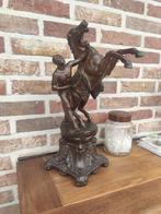 2 bronzen paardenbeelden, Ophalen