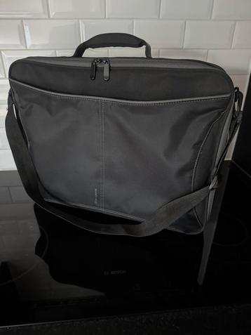 Laptoptas 17” inch beschikbaar voor biedingen