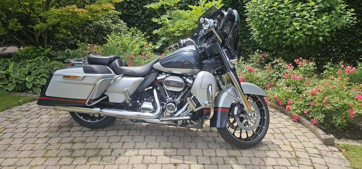 Harley-Davidson Streetglide CVO, Motoren, Motoren | Harley-Davidson, Particulier, ABS, Cruise Control, Electronisch instelbare dempers