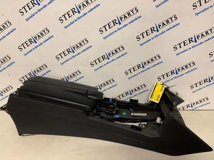 Middenconsoles van een Mercedes E-Klasse, Auto-onderdelen, Interieur en Bekleding, Mercedes-Benz, Gebruikt, 3 maanden garantie