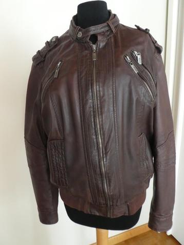 lederen jas beschikbaar voor biedingen