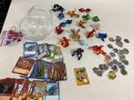 Bakugan Battle Ball - 17 poppetjes + veel kaarten tokens set, Ophalen of Verzenden, Zo goed als nieuw