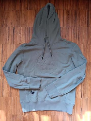 NIEUW: SuperDry hoodie met label beschikbaar voor biedingen