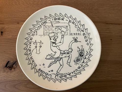 Jubileumbord Dierengeneeskunde 1962 Kon. Goedewaagen, Antiek en Kunst, Antiek | Keramiek en Aardewerk, Ophalen of Verzenden