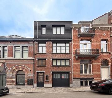 Appartement à vendre à Bruxelles, 7 chambres beschikbaar voor biedingen
