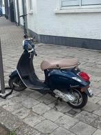 Vespa primavera 50cc 25000 km, Fietsen en Brommers, Ophalen, Gebruikt, Klasse B (45 km/u)