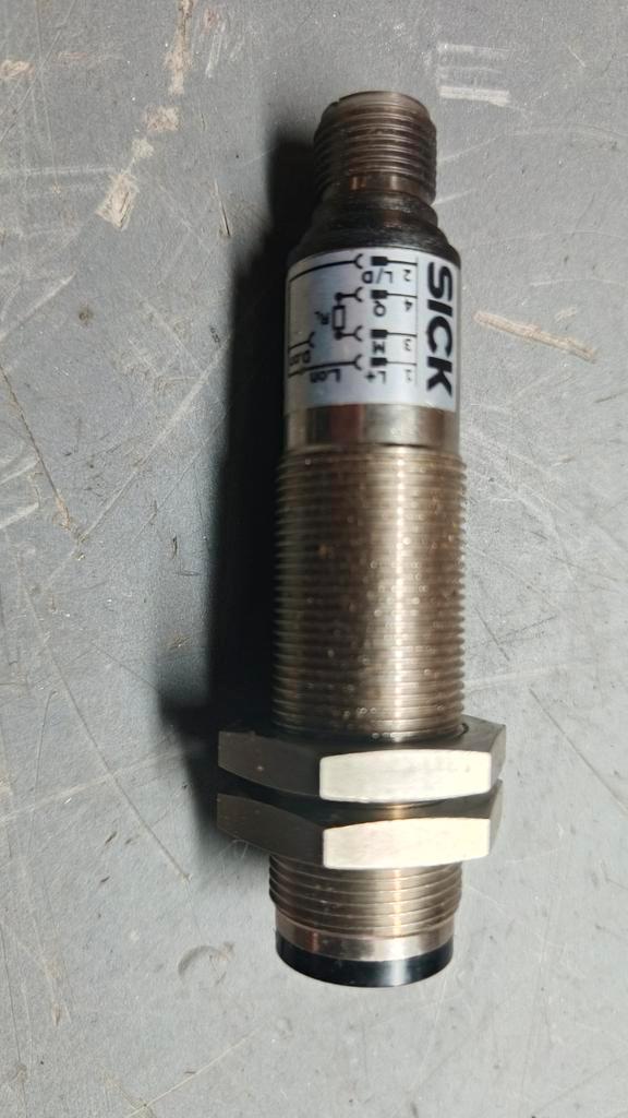 Détecteur de proximité VTE18-4P4240, Hobby & Loisirs créatifs, Composants électroniques, Enlèvement ou Envoi