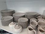 Servies - borden set  Simla beige, Antiek en Kunst, Ophalen