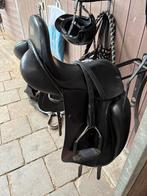 Dressuurzadel euroriding titan II, Dieren en Toebehoren, Paarden en Pony's | Zadels, Ophalen of Verzenden, Zo goed als nieuw