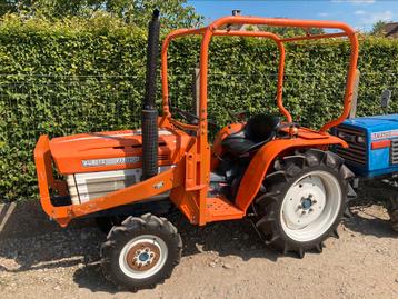 Minitractor Kubota B1600 - 3cilinder - 4x4 - bostrekker beschikbaar voor biedingen