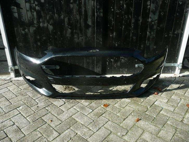 Ford Mondeo IV Bumper Voorbumper 6x PDC Gaten DS731775, Auto-onderdelen, Carrosserie, Bumper, Ford, Voor, Gebruikt, Ophalen of Verzenden