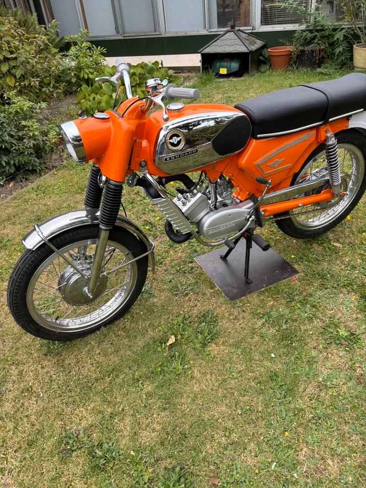 Prachtige watergekoelde zundapp 517-35 met nederl kenteken, Fietsen en Brommers, Brommers | Oldtimers, Ophalen