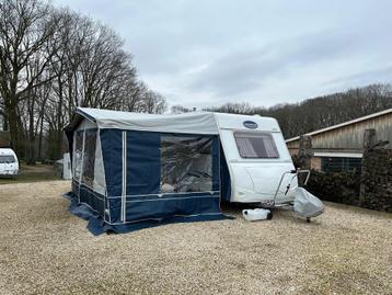 Caravan Caravelair 400 met mooie voortent beschikbaar voor biedingen