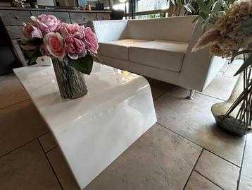 Vondom Rest Table basse blanc luxe 100% recyclable disponible aux enchères