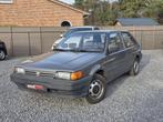 Nissan Sunny Oldtimer Benzine Automaat *, Auto's, 59 pk, Stof, Bedrijf, Metaalkleur