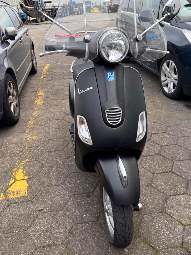 Vespa Piagio A-klasse Mat Black, Fietsen en Brommers, Scooters | Vespa, Ophalen of Verzenden