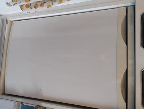 Ijskast Bauknecht met vriesvak type A, Elektronische apparatuur, Koelkasten en IJskasten, Gebruikt, Met vriesvak, 75 tot 100 liter