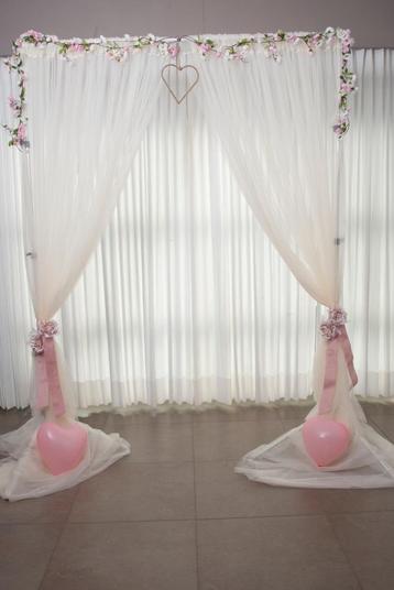 Huwelijksdecoratie beschikbaar voor biedingen