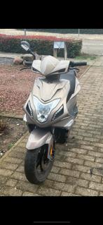 B klasse rijd start 850€, Fietsen en Brommers, Scooters | Vespa, Ophalen, Zo goed als nieuw