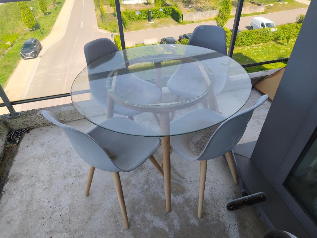 Tuintafel met stoelen, Ophalen