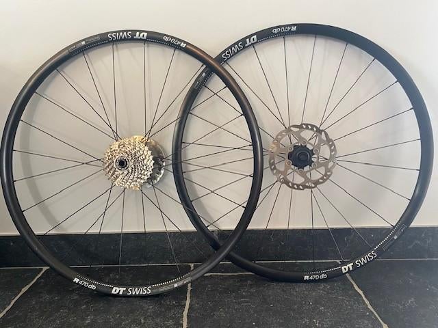 DT Swiss wielenset met cassette, Gebruikt, DT-Swiss, Racefiets, Carbon