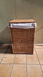 Panier à linge en osier., Enlèvement