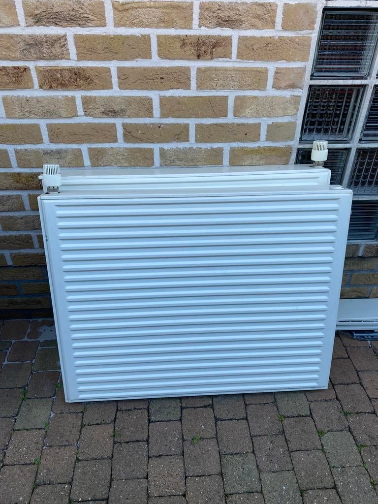 6 radiateurs, Bricolage & Construction, Chauffage & Radiateurs, Utilisé, Radiateur, Enlèvement