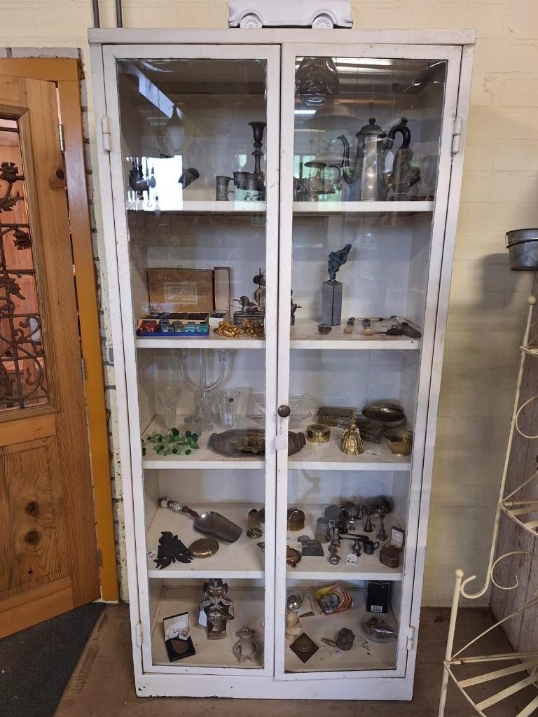 oude metalen vitrinekast medicijnkast, 25 à 50 cm, Avec tablette(s), Comme neuf, 50 à 100 cm