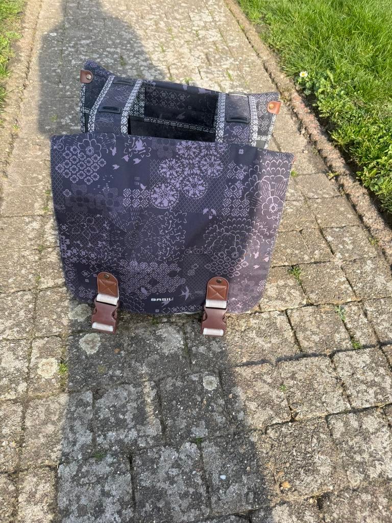Fietszakken merk BASIL stevig!, Fietsen en Brommers, Fietsaccessoires | Fietstassen, Ophalen, Zo goed als nieuw