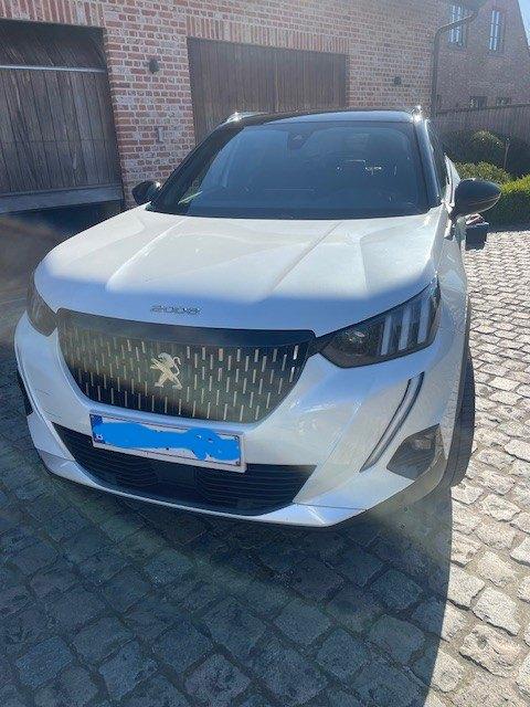 Peugeot 2008 gt met trekhaak, Voorwielaandrijving, 1199 cc, Leder, 5 deurs