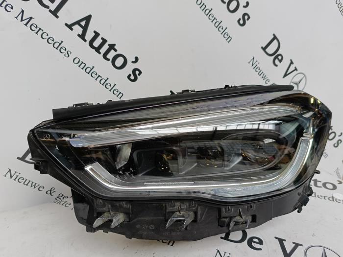 Phare gauche d'un Mercedes GLA, 3 mois de garantie, Utilisé, -, -