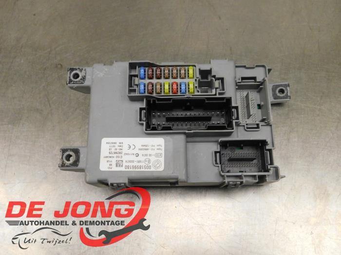 Boîte à fusibles d'un Fiat 500, -, 3 mois de garantie, Utilisé, Fiat