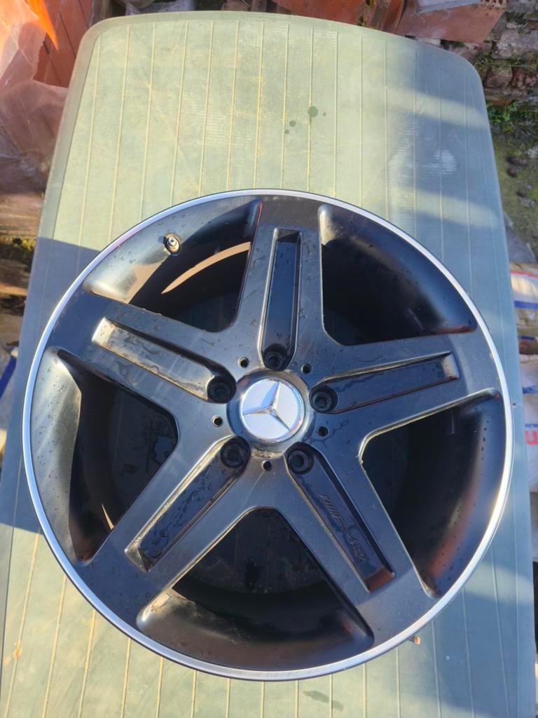 Jantes AMG 19 pouces, Enlèvement
