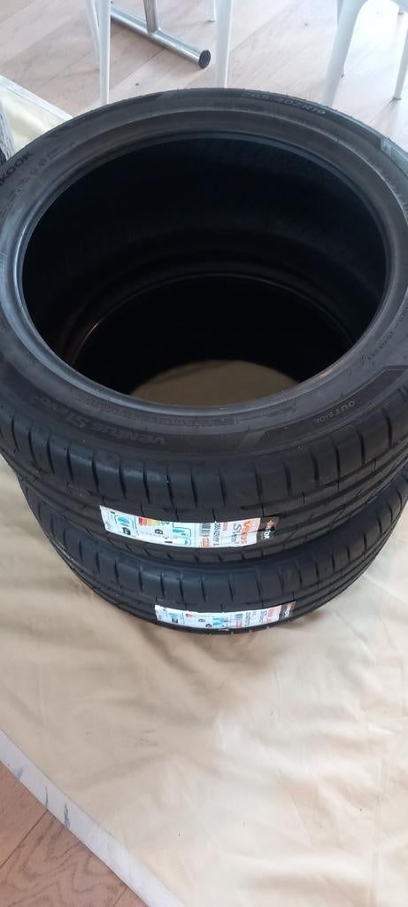 Pneus neufs 285/40ZR19 107 Y, Enlèvement, Pneus été, Pneu(s)